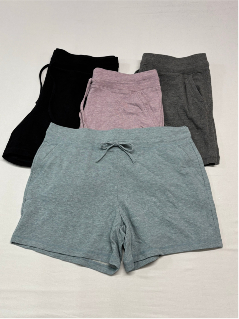 Women's 4 Pack 32 Degrees Athletic Shorts Size Medium Blue Pink Black Gray- 882